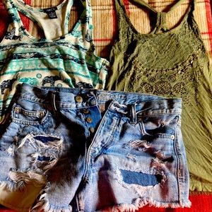 American Eagle destroyed shorts sz 4 &2 tank tops